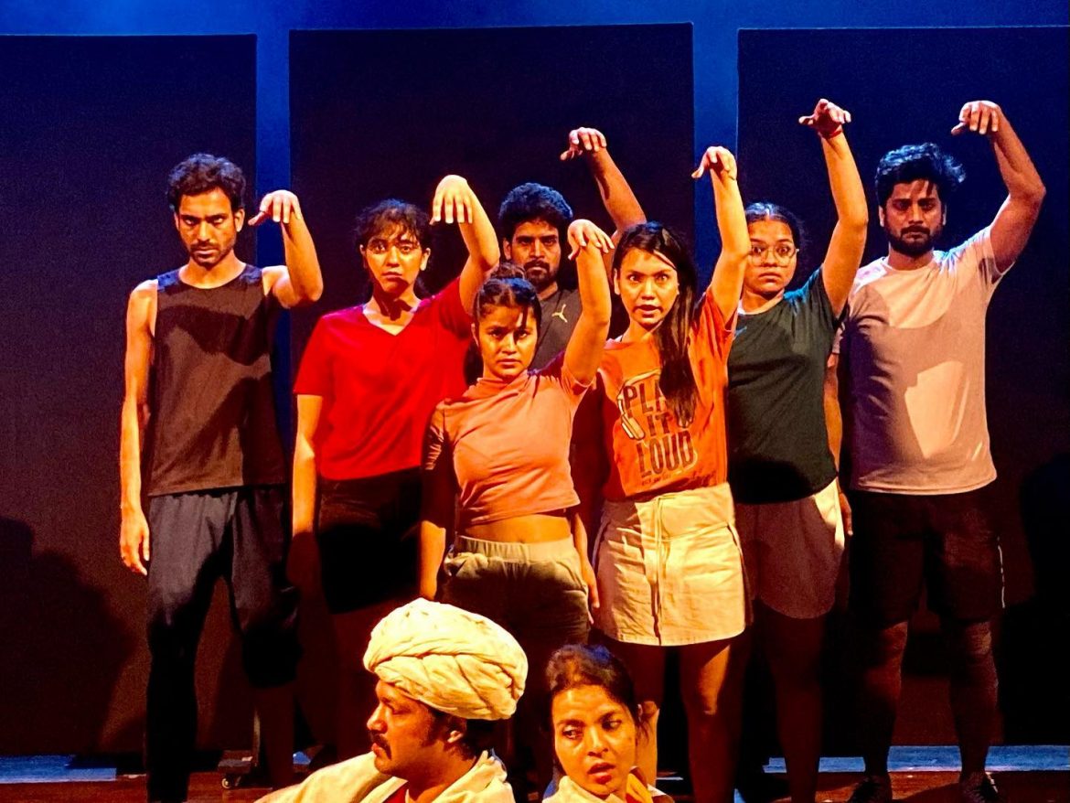 Aaeen – Play Review